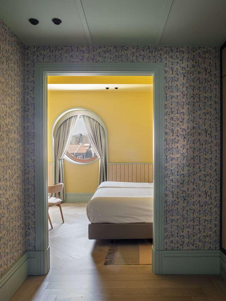 פורטו The Editory Boulevard Aliados Hotel - Preferred Hotels חדר תמונה A room at the hotel
